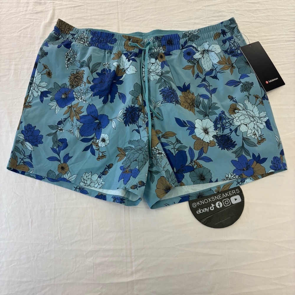 Lululemon Swim Short 5” *Lined FMYM Floral BluweMen’s Size XXL Extra Extra Large